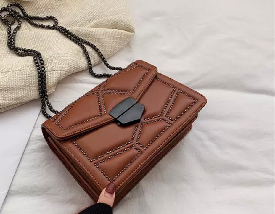 Weirdo Chain Bag